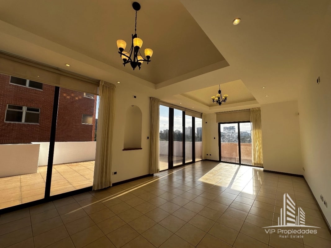 Zona 15, amplio apartamento en alquiler - 11