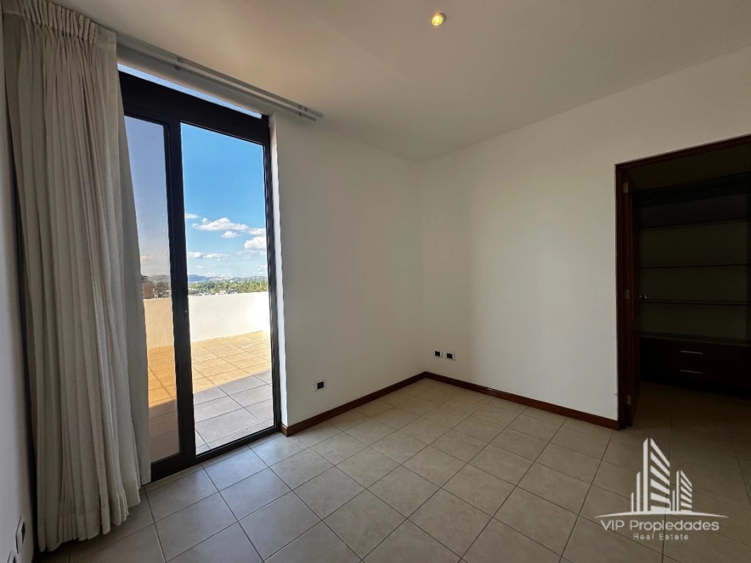 Zona 15, amplio apartamento en venta (copia) — Apartamento en Venta en El Robledal, Zona 15, Guatemala, Ciudad — foto 8 de 10