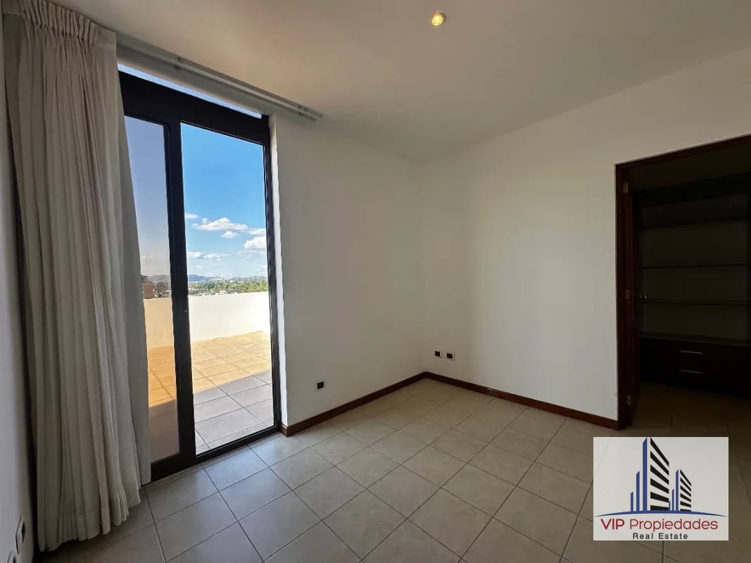 Zona 15, amplio apartamento en venta — Apartamento en Venta en El Robledal, Zona 15, Guatemala, Ciudad — foto 8 de 10