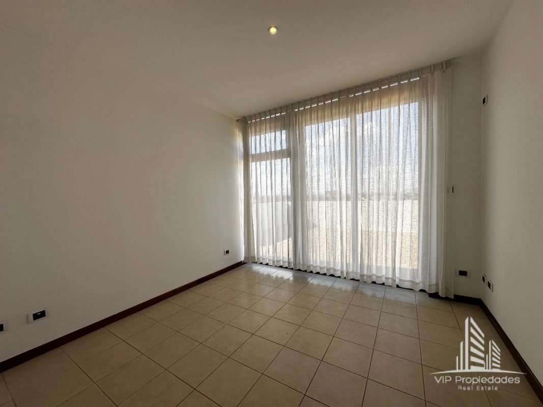 Zona 15, amplio apartamento en alquiler - 2
