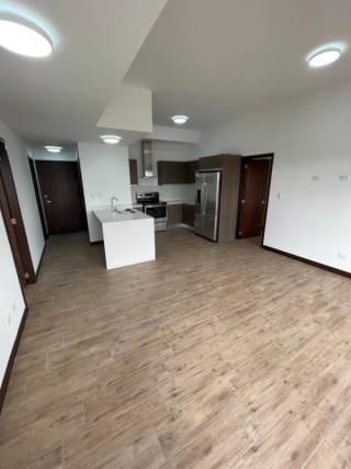 🏙️ APARTAMENTO EN RENTA – CASALINI DIAGONAL 6, ZONA 10 — Apartamento en Alquiler en Casalini Diagonal 6, Zona 10, Guatemala, Ciudad — miniatura 14 de 14