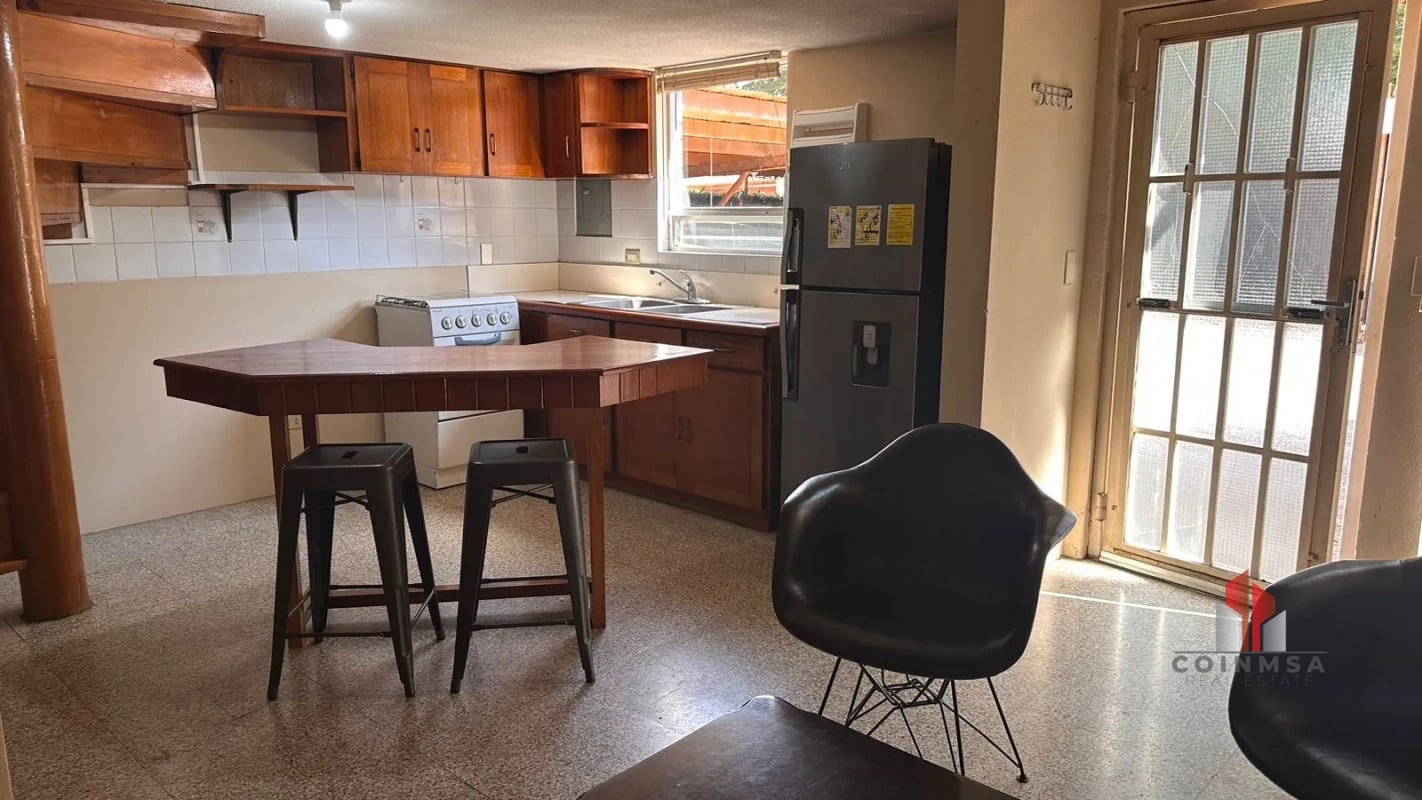 Apartamento tipo loft semi- amueblado en renta en zona 15 - 7