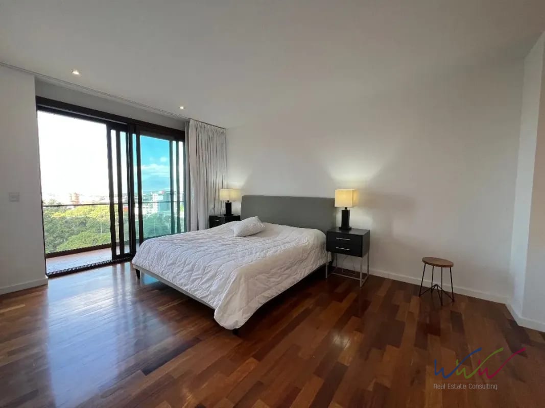 Rento amplio apartamento en Edificio Lucca, Zona 10 — Apartamento en Alquiler en Lucca, Zona 10, Guatemala, Ciudad — foto 4 de 13