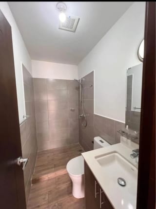 Se alquila apartamento en Edificio Casalini Diagonal 6 — Apartamento en Alquiler en Casalini Diagonal 6, Zona 10, Guatemala, Ciudad — miniatura 8 de 8