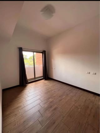 Se alquila apartamento en Edificio Casalini Diagonal 6 — Apartamento en Alquiler en Casalini Diagonal 6, Zona 10, Guatemala, Ciudad — miniatura 4 de 8