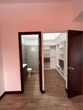 Se alquila apartamento en Edificio Casalini Diagonal 6 — Apartamento en Alquiler en Casalini Diagonal 6, Zona 10, Guatemala, Ciudad — miniatura 3 de 8