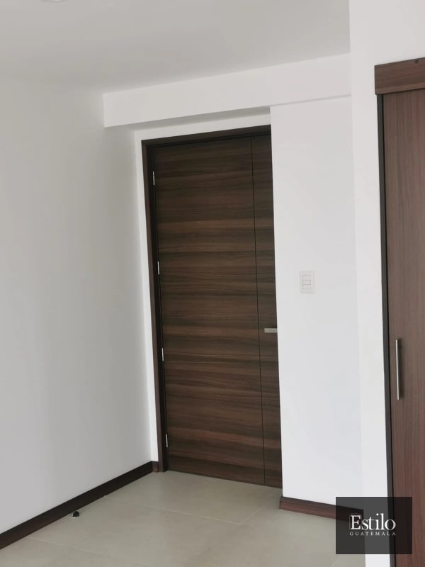 Apartamento Con Balcón, MIRA zona 10 - 1