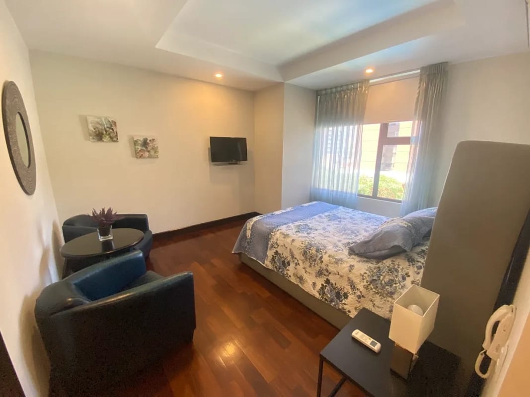 APARTAMENTO AMUEBLADO EN RENTA EN SANTA INES ZONA 14 CON A/C — Apartamento en Alquiler en Zona 14, Guatemala, Ciudad — foto 4 de 6