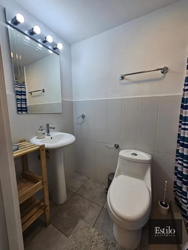 APARTAMENTO AMUEBLADO EN MODRA B — Apartamento en Venta en Zona 4, Guatemala, Ciudad — foto 2 de 9