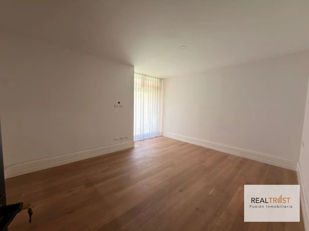 Apartamento en renta CENTRICO zona 5 - 5