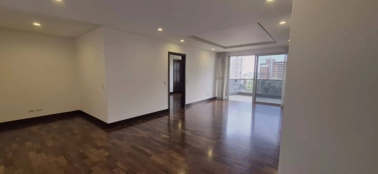 Lindo Apartamento en Alquiler Santa Sofia Zona 10 — Apartamento en Alquiler en Santa Sofía, Zona 10, Guatemala, Ciudad — foto 10 de 10