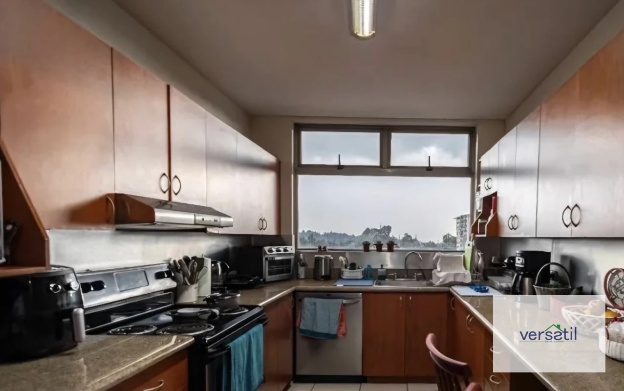 Bello y Amplio apartamento en Venta zona 14 - 7