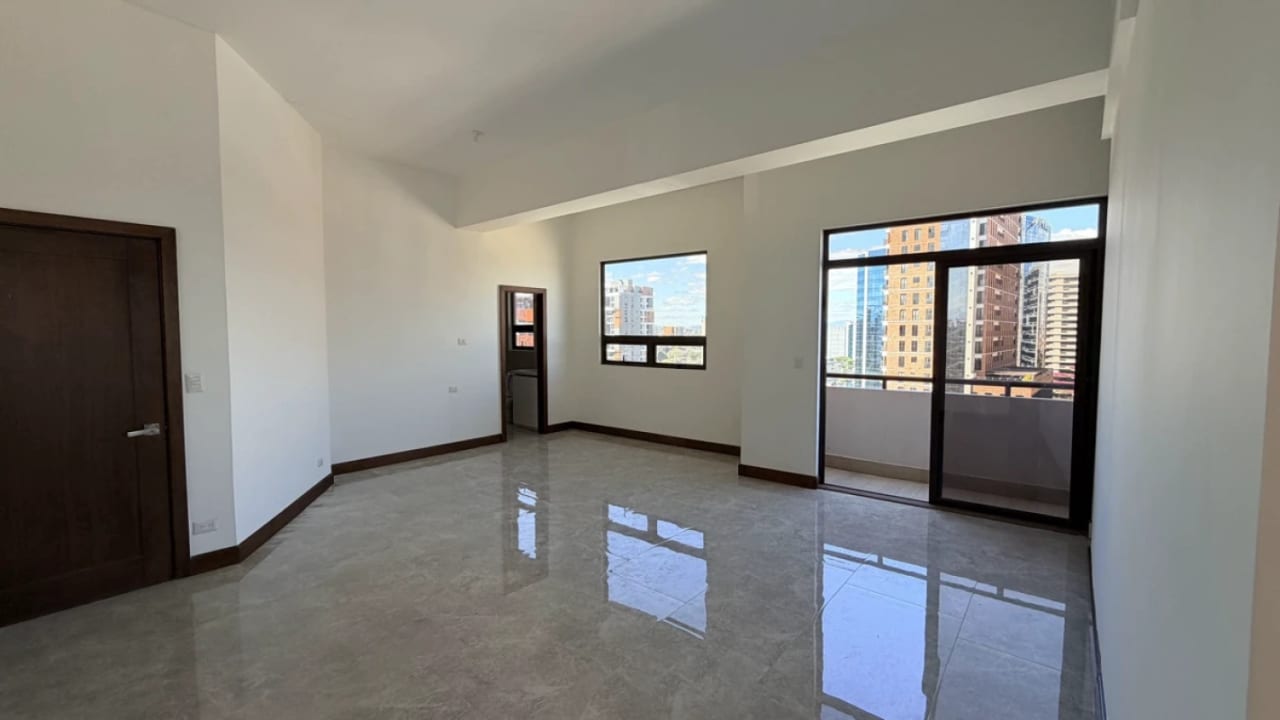 Apartamento nuevo y amplio en zona 10 — Apartamento en Venta en Zona 10, Guatemala, Ciudad — foto 4 de 11
