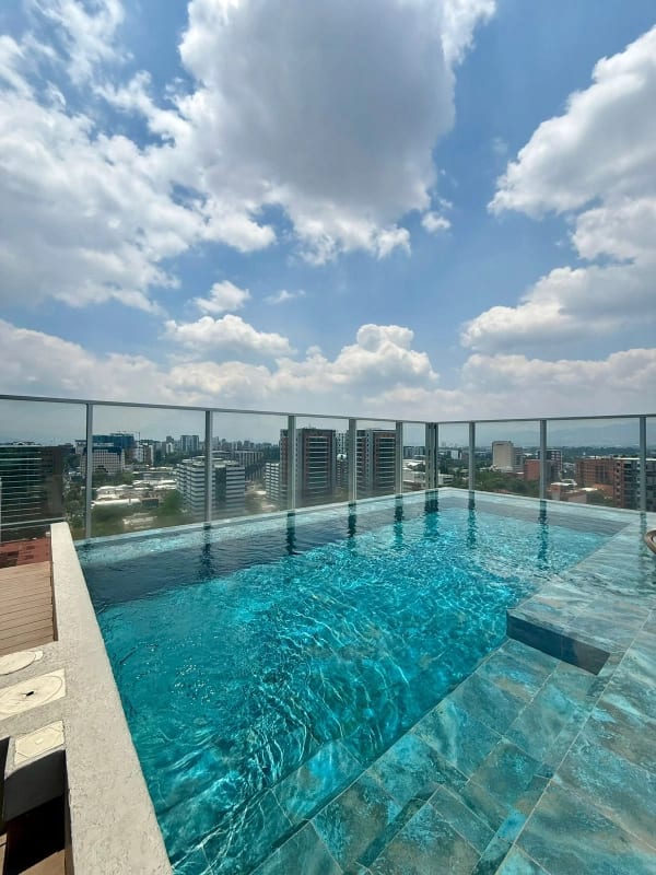 Apartamento en venta | 2 habitaciones | estudio | bodega | Vasanta z 10 — Apartamento en Venta en Vasanta, Zona 10, Guatemala, Ciudad — foto 3 de 12