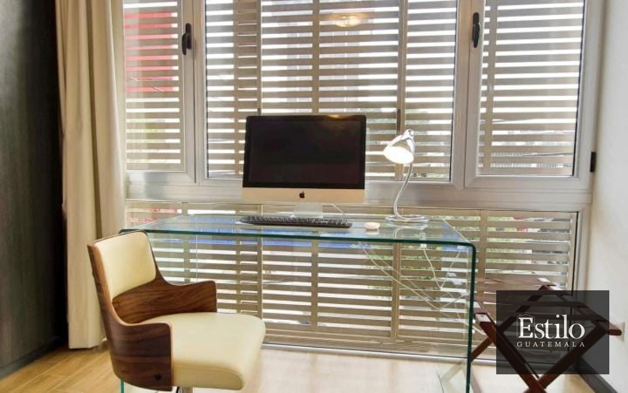 APARTAMENTO CON BALCÓN ZONA 4 - 6