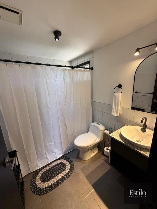 APARTAMENTO EN ALQUILER ZONA 10 - 2