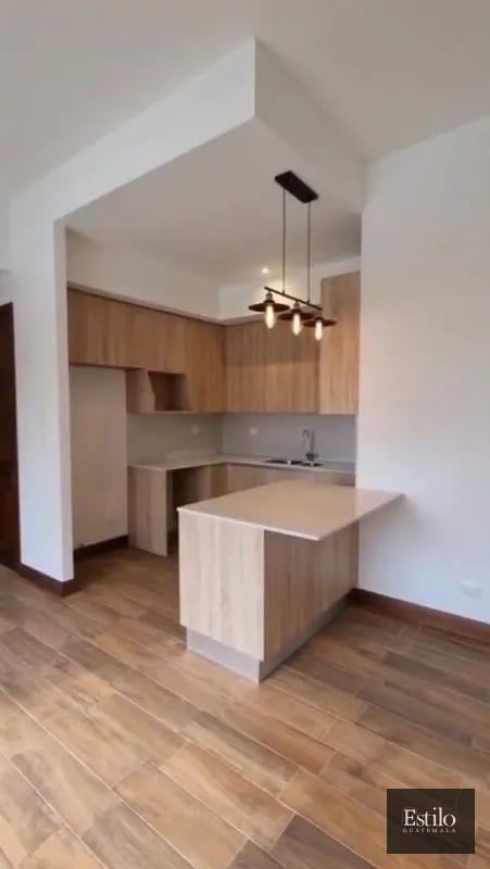 APARTAMENTO EN ALQUILER SALVATTORE Z.10 — Apartamento en Alquiler en Salvattore, Zona 10, Guatemala, Ciudad — foto 4 de 11