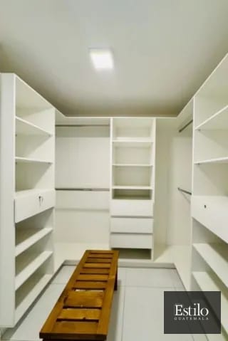 APARTAMENTO EN ALQUILER LUCCA Z.10 — Apartamento en Alquiler en Lucca, Zona 10, Guatemala, Ciudad — miniatura 4 de 10