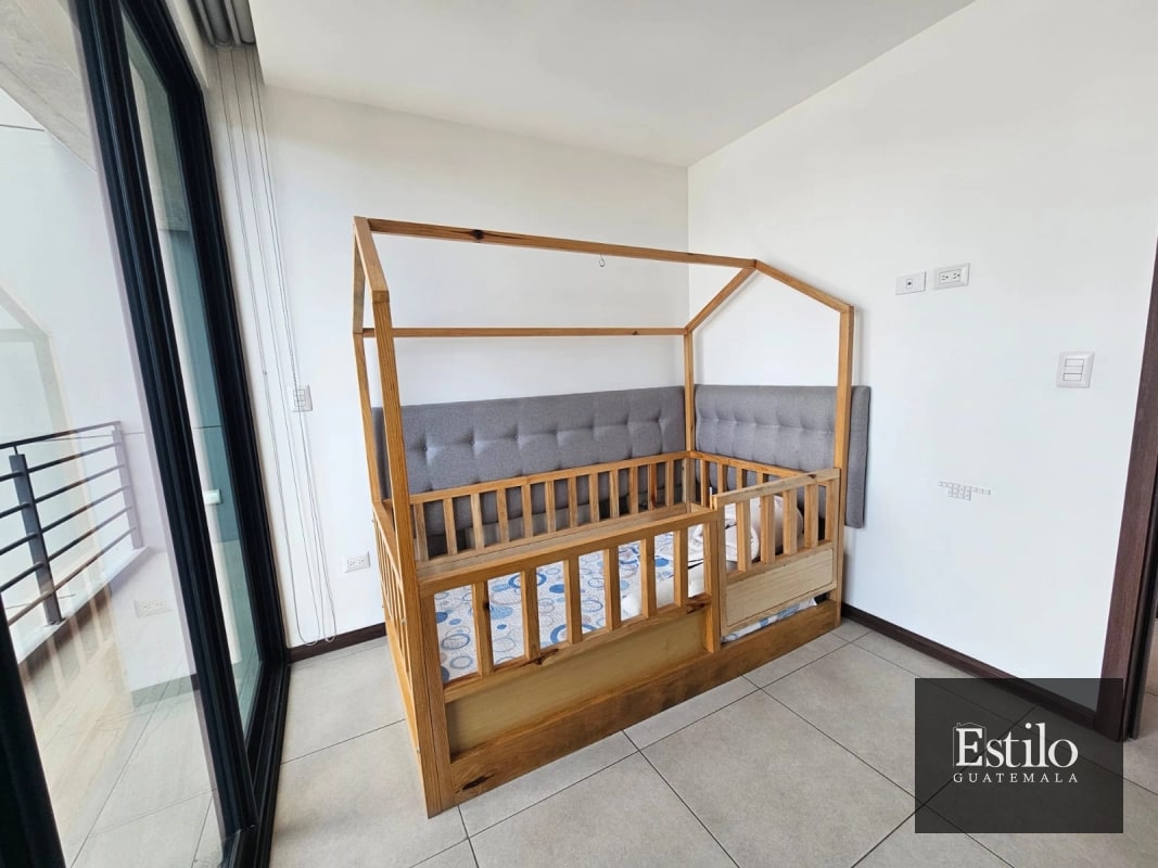 APARTAMENTO EN ALQUILER ZONA 10 - 11