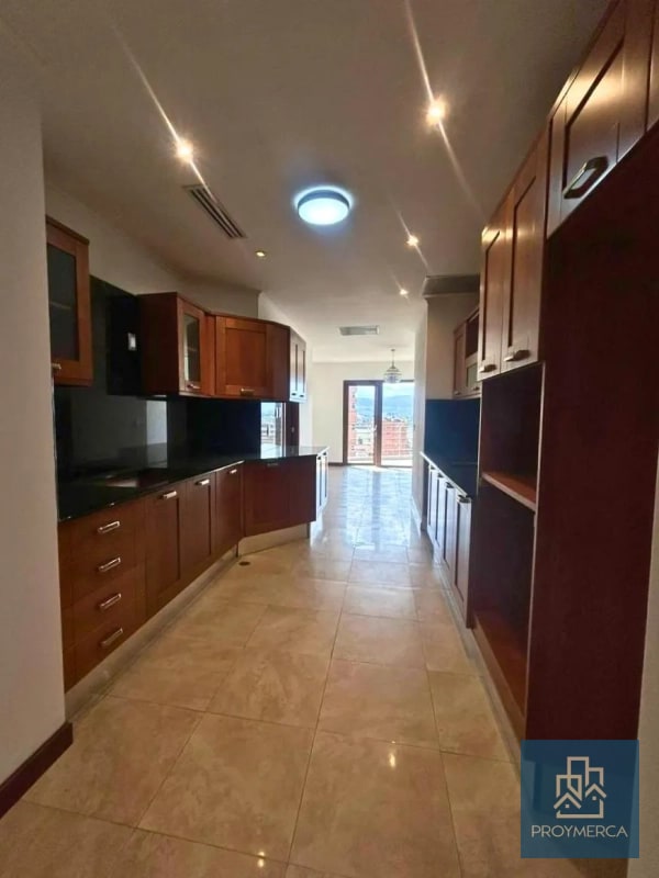 Apartamento en alquiler, Edificio Tadeus, Zona 14 - 9