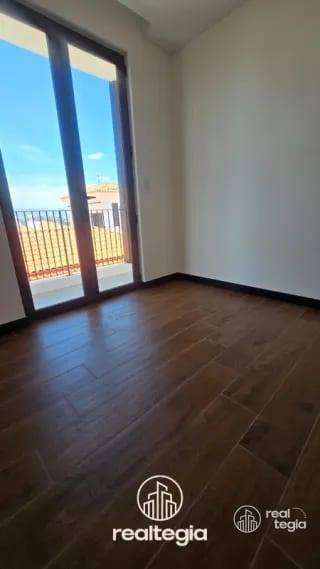APARTAMENTO EN LIRIOS DE CAYALÁ ZONA 16 — Apartamento en Venta en Zona 16, Guatemala, Ciudad — miniatura 5 de 12