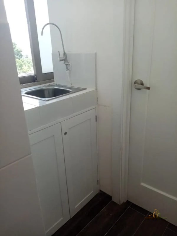 Apartamento Loft Amueblado en Renta Zona 15 | Edificio Adamant | 1 Habitación + Balcón | Q5,800 Todo Incluido - 1