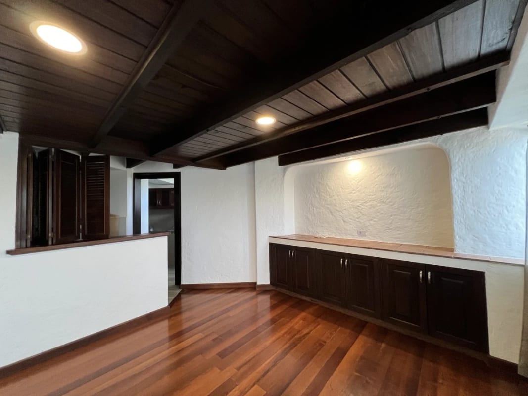 Alquiler amplio apartamento 3 Dormitorios Zona 15 VHI — Apartamento en Alquiler en La Barranca, Zona 15, Guatemala, Ciudad — foto 13 de 14