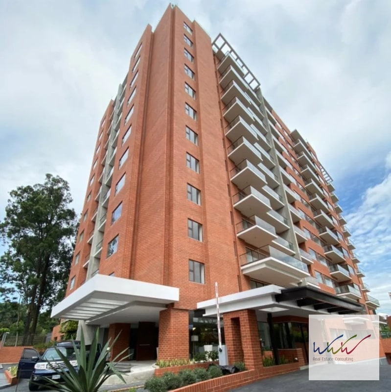 Rento Apartamento de 234 m2 en Lucca, Zona 10 - 16