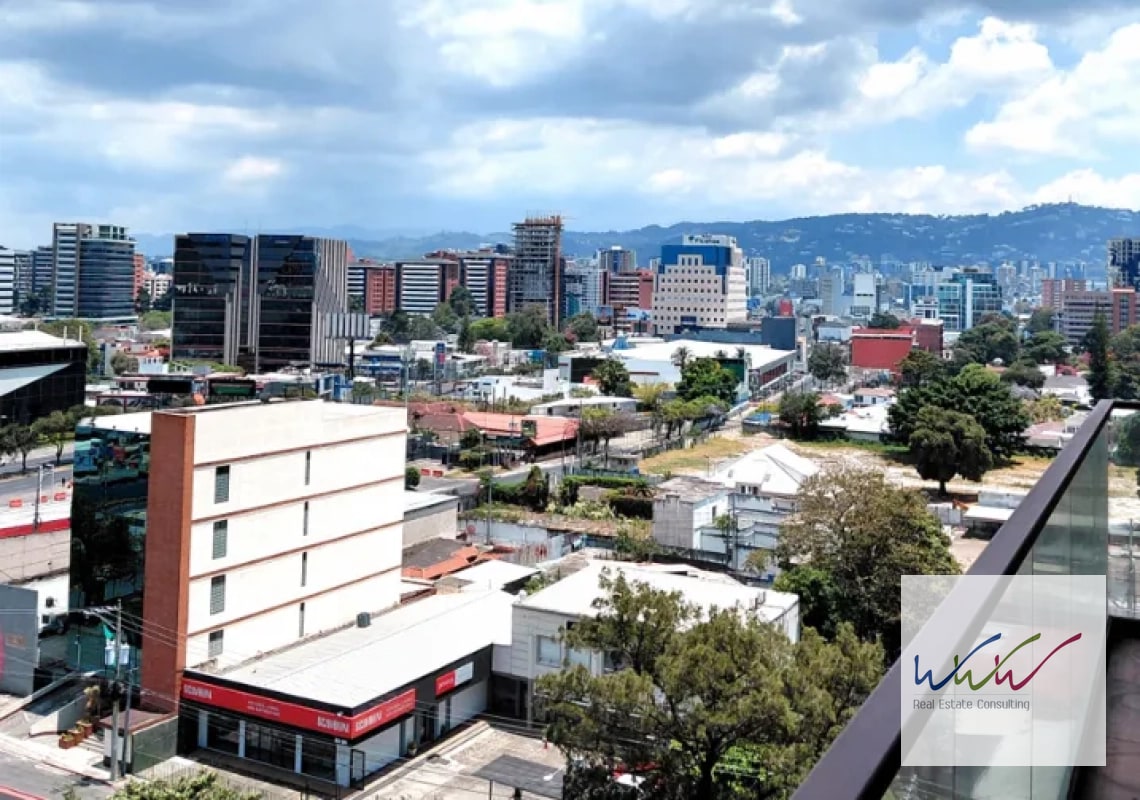Rento Apartamento de 234 m2 en Lucca, Zona 10 - 12