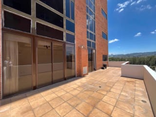 ALQUILO APARTAMENTO CON AMPLIO BALCÓN Y 3 HABS. en zona 15. — Apartamento en Alquiler en Colonia El Maestro, Zona 15, Guatemala, Ciudad — miniatura 3 de 10