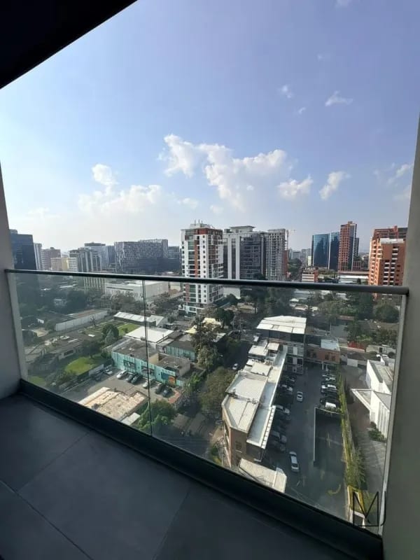 Apartamento en Alquiler | Vasanta | Zona 10 | Amueblado · Balcón amplio — Apartamento en Alquiler en Vasanta, Zona 10, Guatemala, Ciudad — foto 1 de 6