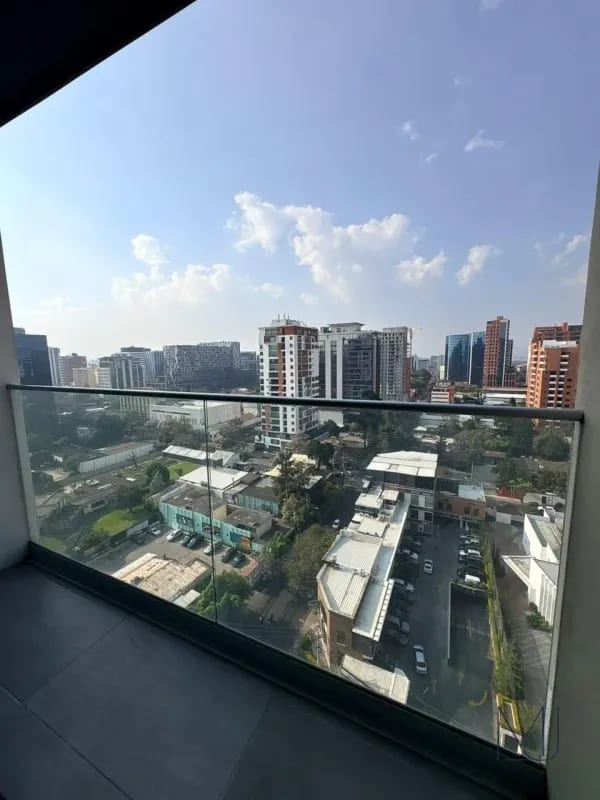 Apartamento en Alquiler | Vasanta | Zona 10 | Amueblado · Balcón amplio — Apartamento en Alquiler en Vasanta, Zona 10, Guatemala, Ciudad — foto 1 de 6