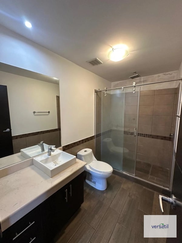 Lindo Apartamento en alquiler zona 10 Penthouse - 10