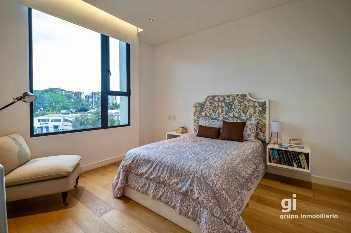Apartamento de 2 dormitorios en venta en Oakland — Apartamento en Venta en Zona 10, Guatemala, Ciudad — foto 2 de 10