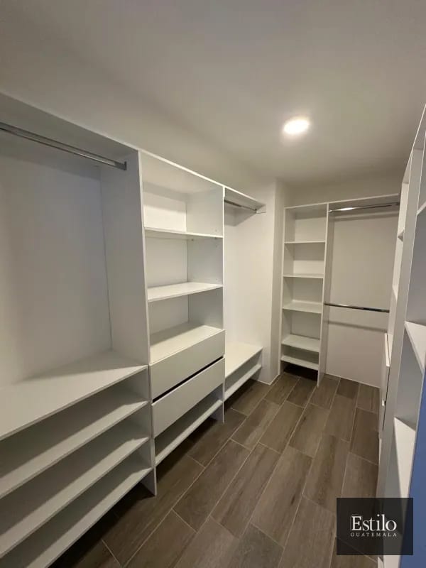 APARTAMENTO EN ALQUILER SEGHERIA Z.14 — Apartamento en Alquiler en Segheria, Zona 14, Guatemala, Ciudad — foto 13 de 14