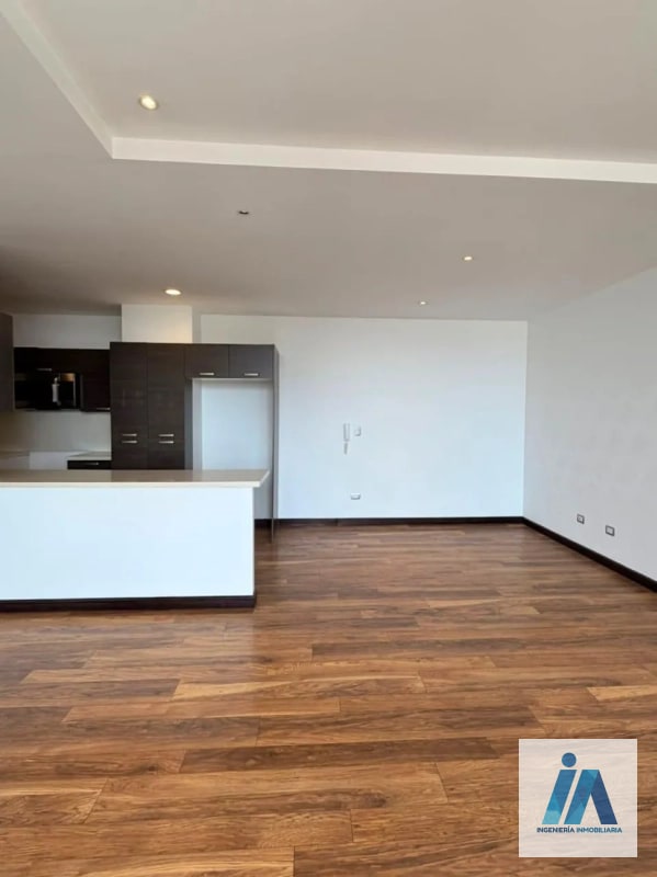 APARTAMENTO EN VENTA📍 Edificio Torre Verde, Zona 15 VH2 - 4