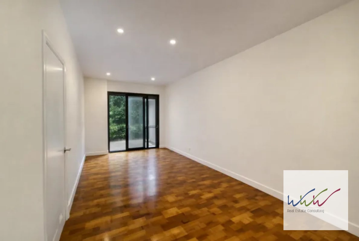 Rento amplio apartamento con jardín en Edificio Lucca, Zona 10 - 5