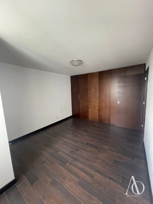 Apartamento en Alquiler Edificio Attica II, zona 14 N14 / EN DIRECTO 01 - 8