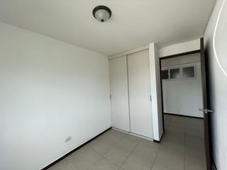 VENTA  DE APARTAMENTO EN ZONA 11 PARQUE 11 DE 3 DORMITORIOS — Apartamento en Venta en Parque 11, Zona 11, Guatemala, Ciudad — miniatura 9 de 13