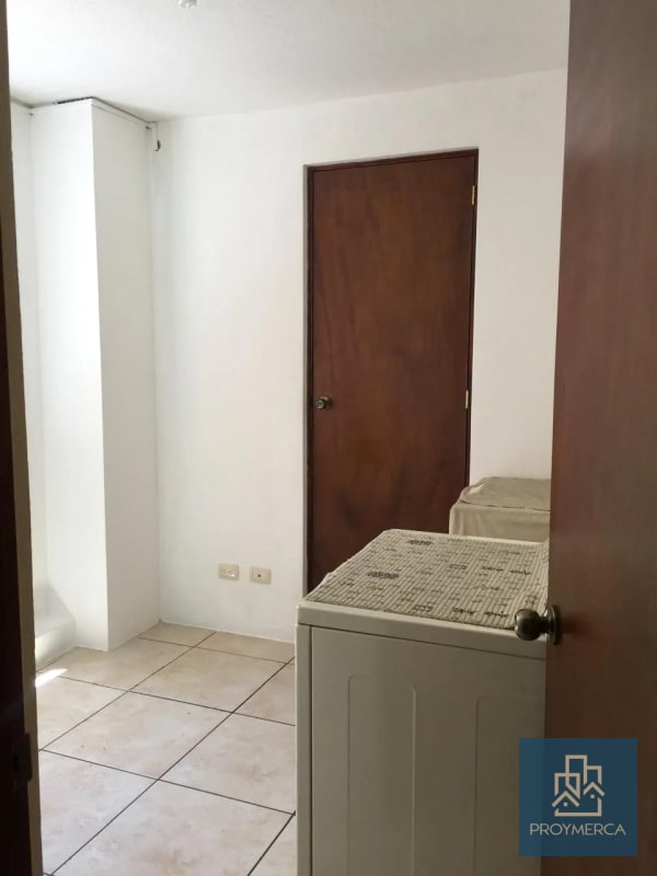 Apartamento en venta, Edificio Altos de La Colina, Zona 12 - 11