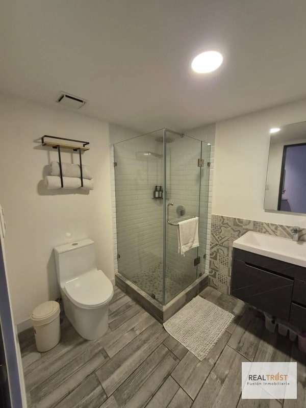 APARTAMENTO AMUEBLADO Y EQUIPADO EN EL CORAZON DE ZONA 4 - 5