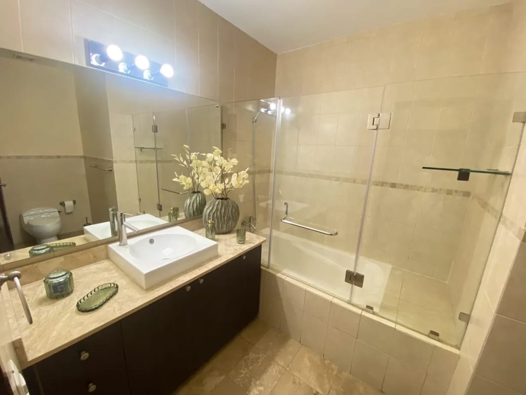 APARTAMENTO CON JARDÍN PRIVADO EN ZONA 14 – PLENUM CATORCE 100 M² DE JARDÍN — Apartamento en Alquiler en Zona 14, Guatemala, Ciudad — foto 4 de 8