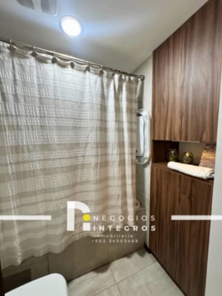 APARTAMENTO EN VENTA CON TERRAZA EN CASA CLARA ZONA 10 — Apartamento en Venta en Zona 10, Guatemala, Ciudad — miniatura 14 de 17