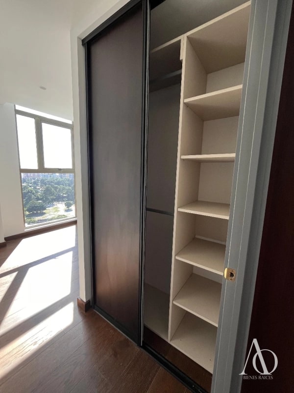 Apartamento en Venta Edificio Atarah, zona 10 N17 / EN DIRECTO - 1