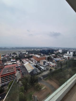 Renta Apartamento Parque 14 3hab y 1 servicio — Apartamento en Alquiler en Parque 14, Zona 14, Guatemala, Ciudad — miniatura 8 de 16
