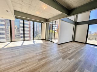 PH industrial, con una gran terraza en renta en zona 14 — Apartamento en Alquiler en Zona 14, Guatemala, Ciudad — miniatura 10 de 13