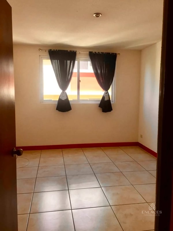 Zona 12 • Apartamento en Venta • Edificio Altos de la Colina - 9