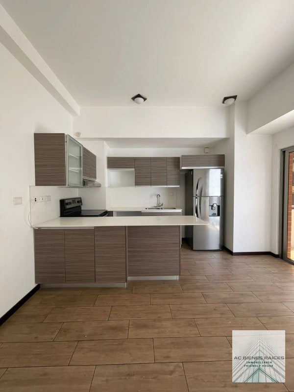 Renta 1 habitación con terraza zona 10 Cerca de la Estación - 8