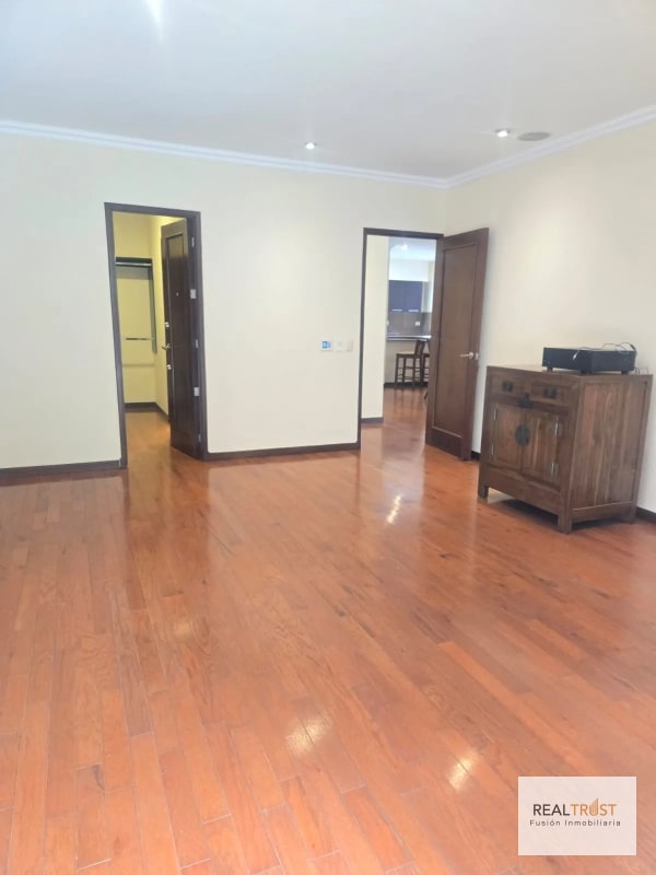 En venta apartamento en primer nivel, zona 14 - 7