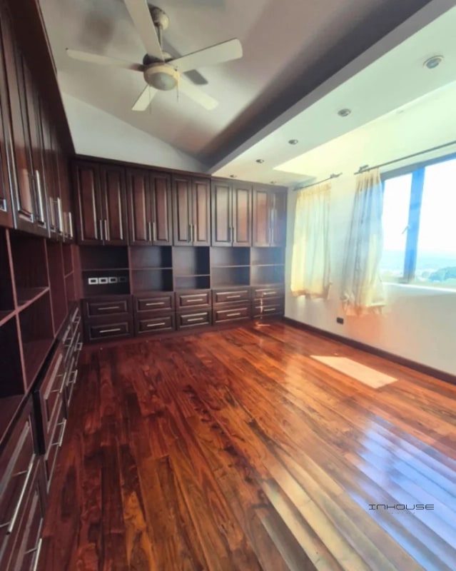PENTHOUSE EN RENTA EN ZONA 14 CON DOS NIVELES Y TERRAZA - 8